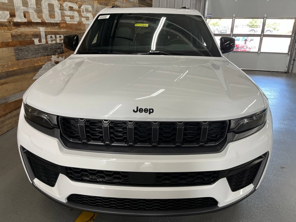 New 2026 Jeep Grand Cherokee Limited w/ Limited Altitude Package AWD/4WD image 42