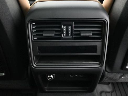 Certified 2026 Porsche Cayenne Coupe AWD/4WD image 8
