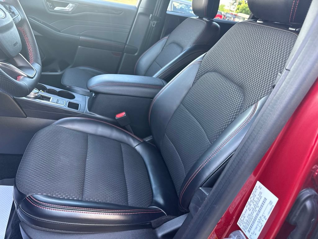 Used 2023 Ford Escape ST-Line Select w/ Tech Pack #2 AWD/4WD image 8