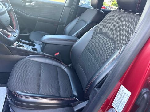 Used 2023 Ford Escape ST-Line Select w/ Tech Pack #2 AWD/4WD image 8