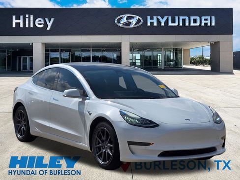 Used 2019 Tesla Model 3 Standard Range Plus RWD image 2