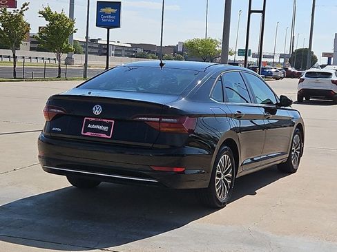 Used 2019 Volkswagen Jetta SE w/ Cold Weather Package FWD image 5