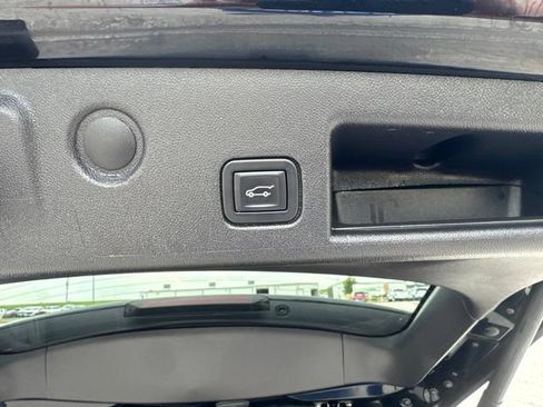 Used 2024 Chevrolet Equinox LT AWD/4WD image 21