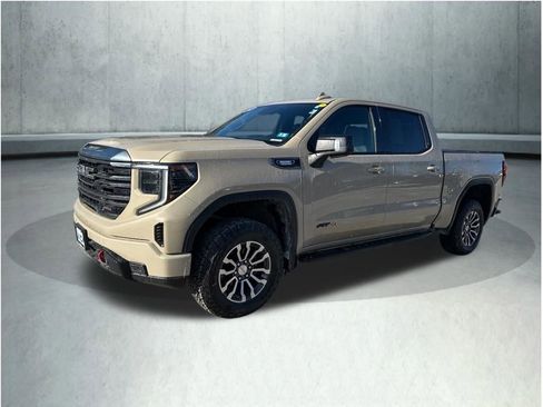 Used 2022 GMC Sierra 1500 AT4 w/ AT4 Preferred Package AWD/4WD image 1