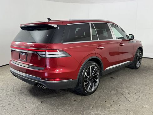 Used 2021 Lincoln Aviator Reserve w/ Equipment Group 201A AWD/4WD image 9