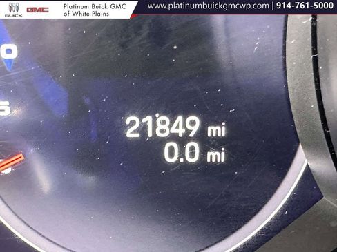 Used 2023 Porsche Cayenne Platinum Edition image 37