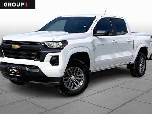 Used 2024 Chevrolet Colorado LT w/ LT Convenience Package image 1