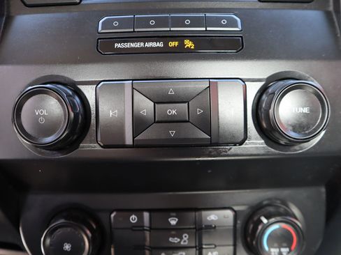 Used 2020 Ford F150 XL image 44