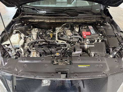 Used 2023 Nissan Altima 2.5 SV FWD image 12