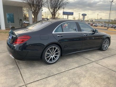 Used 2020 Mercedes-Benz S 450 Sedan image 3