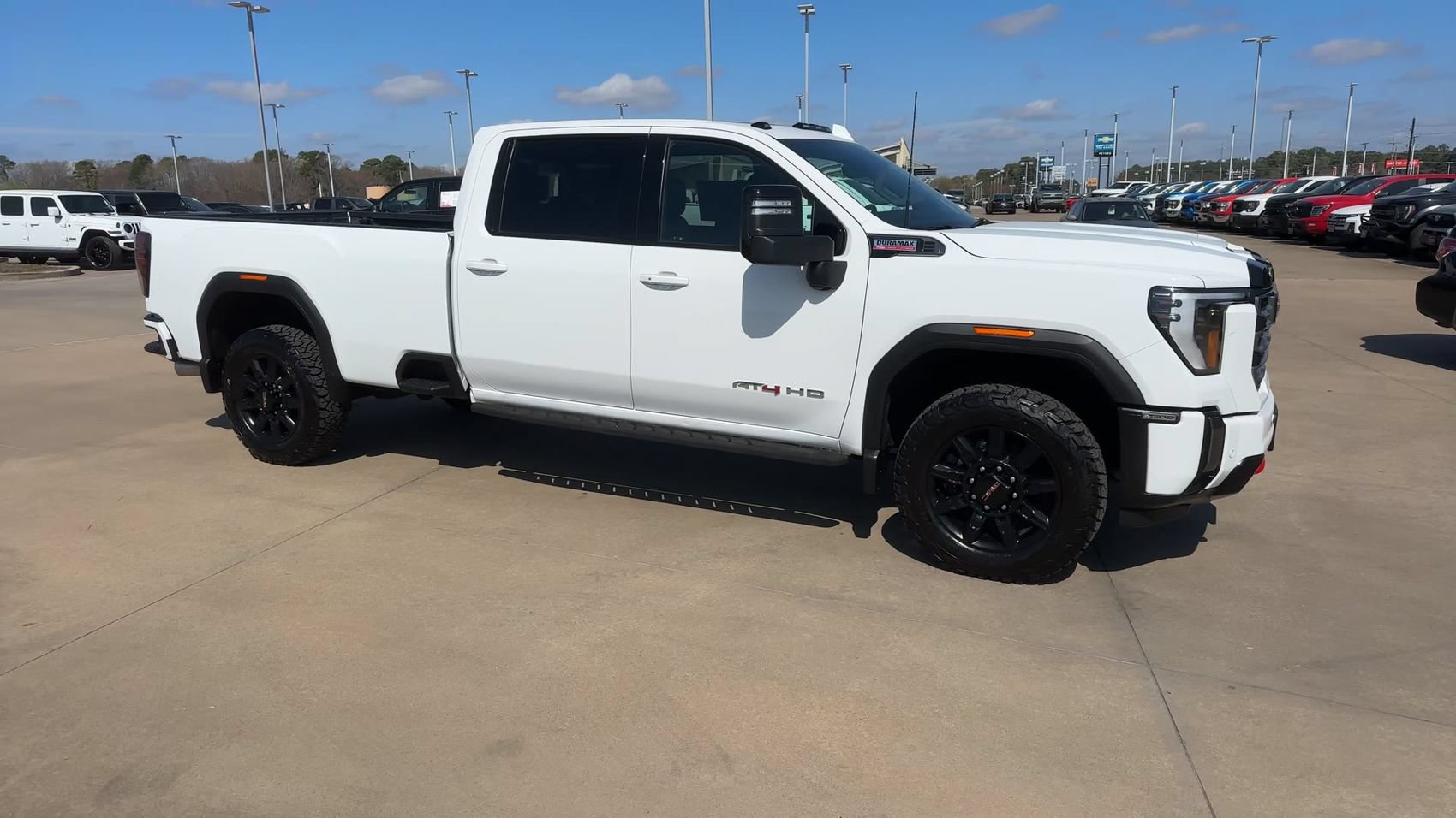 Used 2024 GMC Sierra 2500 AT4 w/ AT4 Premium Plus Package AWD/4WD image 3