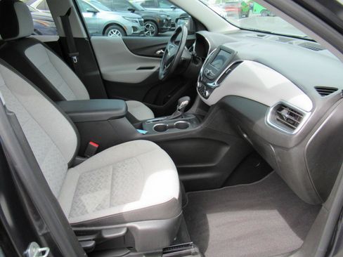 Certified 2022 Chevrolet Equinox LT FWD image 10