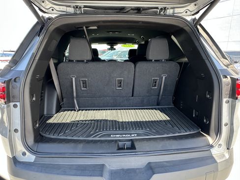 Used 2023 Chevrolet Traverse LT FWD image 23