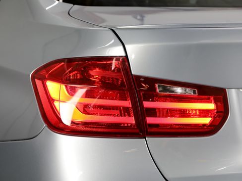 Used 2015 BMW M3 RWD image 18