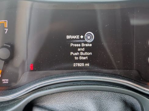 Used 2022 Jeep Grand Cherokee Limited w/ Tech Group image 9