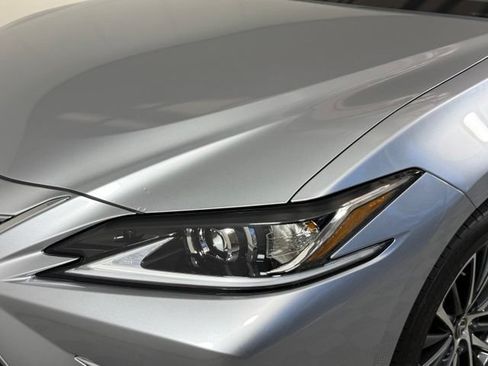 Used 2024 Lexus ES 350 w/ Premium Package FWD image 14