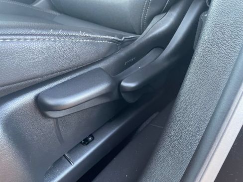 Used 2025 Buick Encore GX Preferred FWD image 23