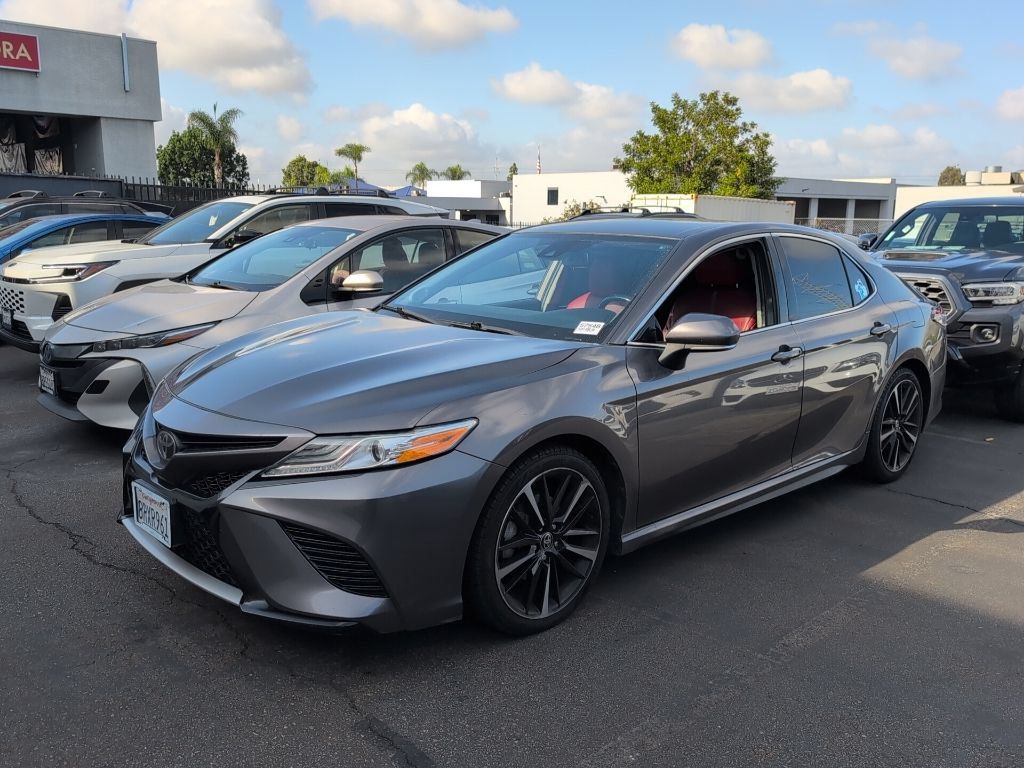 Used 2020 Toyota Camry XSE w/ Navigation Package FWD image 1