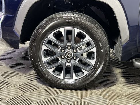 Used 2024 Toyota Tundra Limited AWD/4WD image 12