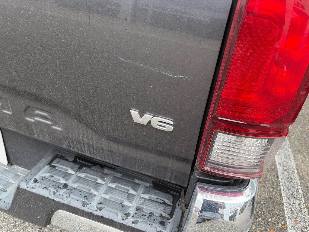 Used 2018 Toyota Tacoma SR5 RWD image 4