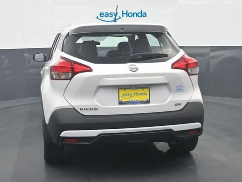 Used 2019 Nissan Kicks SR w/ SR Premium Package image 6