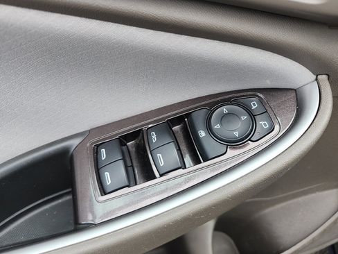 Used 2022 Chevrolet Malibu LT FWD image 17
