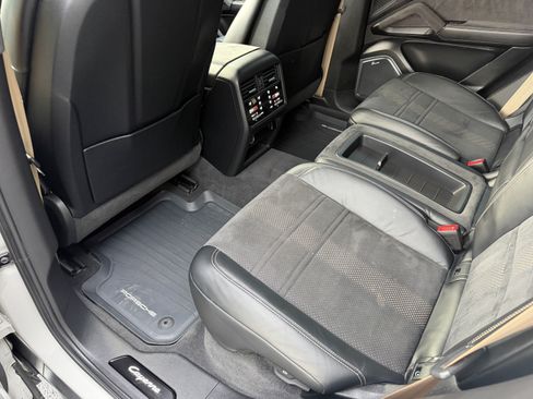 Certified 2023 Porsche Cayenne Turbo GT AWD/4WD image 16