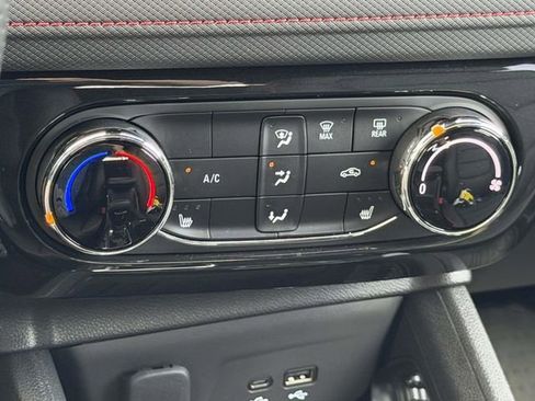 Used 2024 Chevrolet TrailBlazer RS w/ Driver Confidence Package image 31