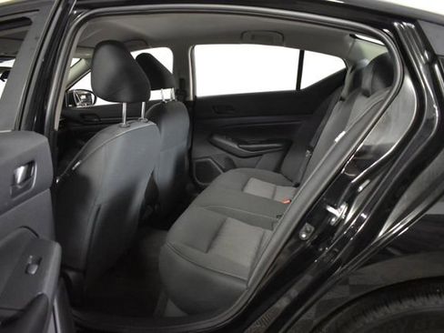 Certified 2025 Nissan Altima 2.5 S FWD image 28