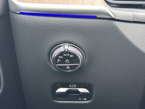 Certified 2025 Mercedes-Benz GLC 300 4MATIC image 26