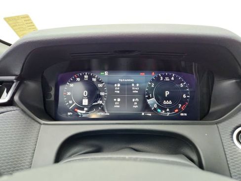 Used 2021 Land Rover Range Rover Velar R-Dynamic S image 20