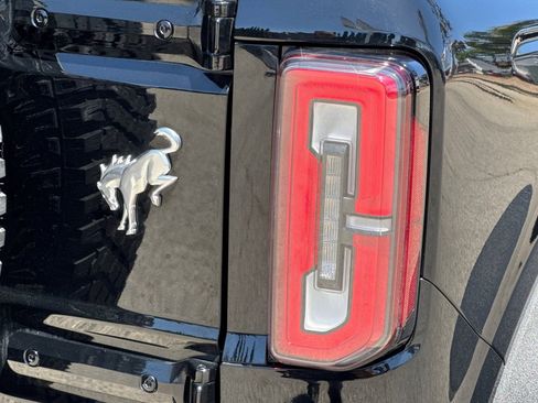 Used 2024 Ford Bronco Outer Banks AWD/4WD image 27