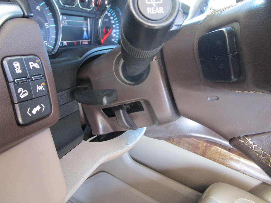 Used 2018 Chevrolet Tahoe LT w/ Off-Road Package AWD/4WD image 32