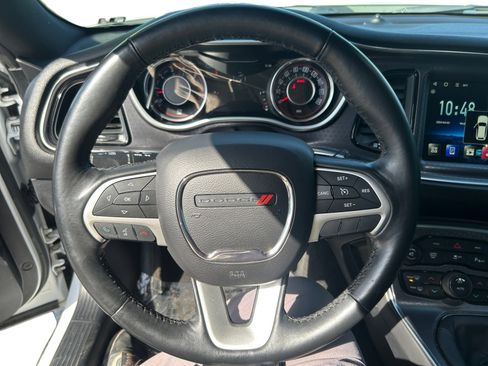 Used 2016 Dodge Challenger R/T Scat Pack w/ Leather Interior Group RWD image 12