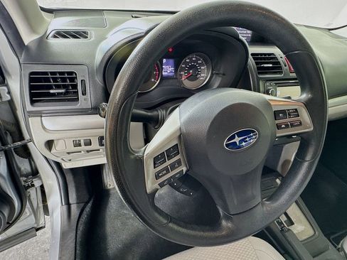 Used 2015 Subaru Forester 2.5i Premium AWD/4WD image 11