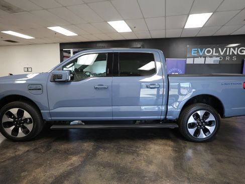 Used 2023 Ford F150 Lightning Platinum AWD/4WD image 10