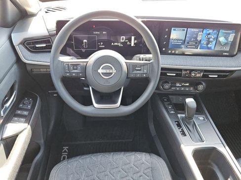New 2026 Nissan Kicks SV FWD image 5