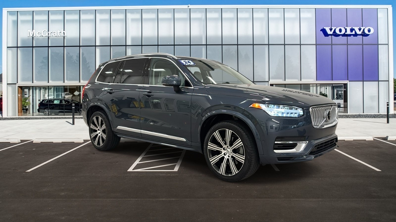 Used 2024 Volvo XC90 T8 Plus AWD/4WD image 1