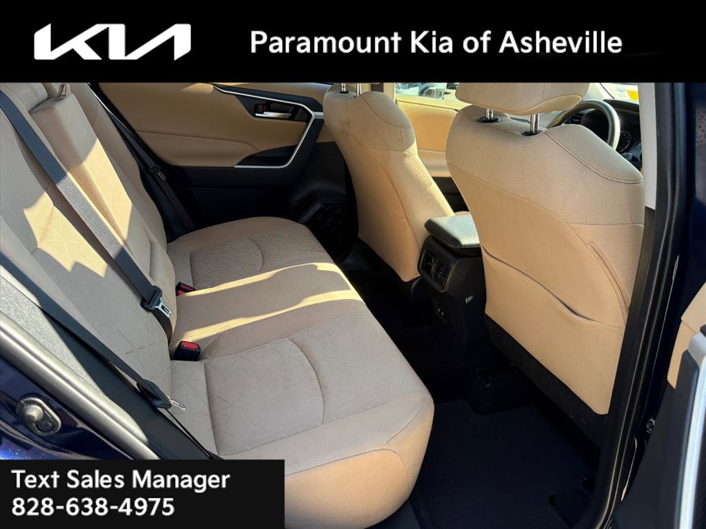 Used 2019 Toyota RAV4 XLE FWD image 20
