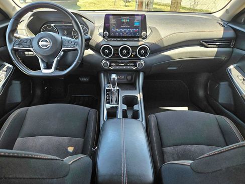 Used 2025 Nissan Sentra SR FWD image 14