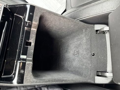 Used 2023 Jeep Grand Cherokee Overland w/ Luxury Tech Group IV image 25