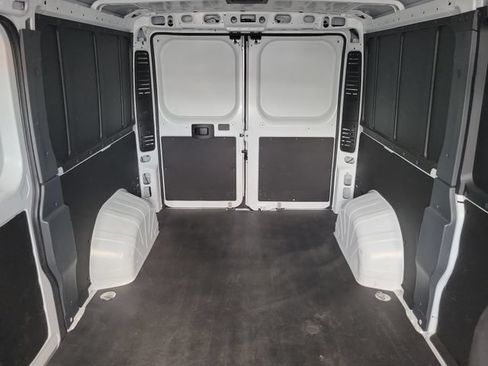 Used 2025 RAM ProMaster 2500 w/ Convenience Group FWD image 18