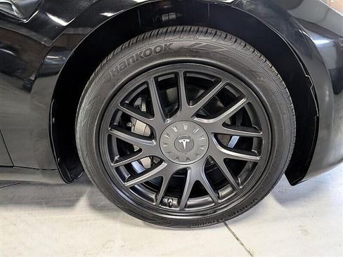 Used 2025 Tesla Model 3 Long Range AWD/4WD image 12
