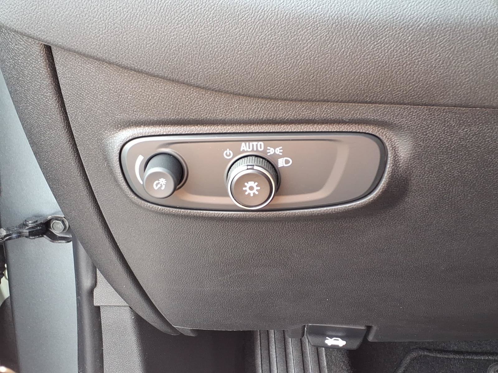 Used 2024 Chevrolet Equinox RS AWD/4WD image 22