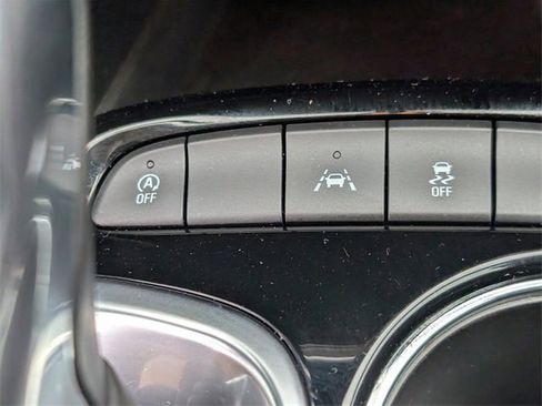 Certified 2022 Buick Encore GX Essence image 21