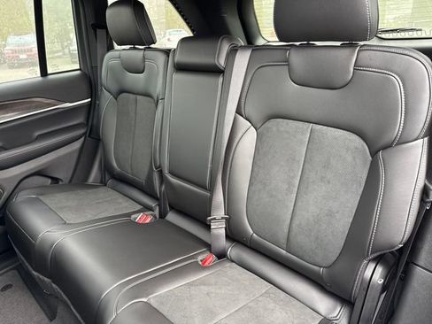 New 2026 Jeep Grand Cherokee Laredo image 23