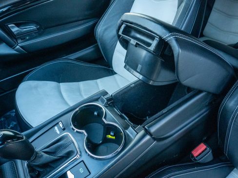 Used 2013 Maserati GranTurismo Sport image 25