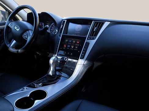 Used 2017 INFINITI Q50 2.0t w/ Moonroof Package image 17