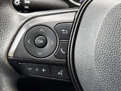 Used 2021 Toyota RAV4 LE w/ Carpet Mat Package (TMS) image 21