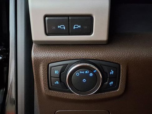 Used 2018 Ford F150 King Ranch w/ Equipment Group 601A Luxury image 19